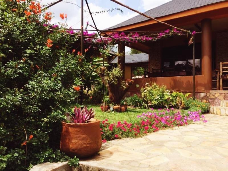 Nyore Hillside Retreat Mbarara Exterior photo